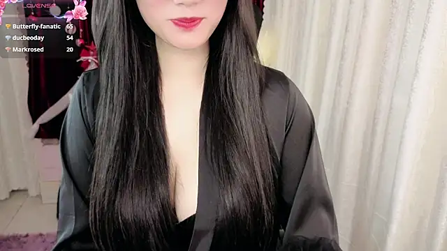 JENNIE-16's Live XXX Chat