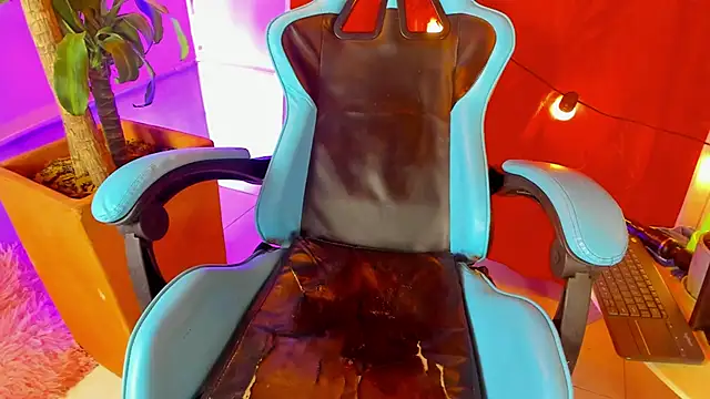 Delicius_love élő XXX-chatje