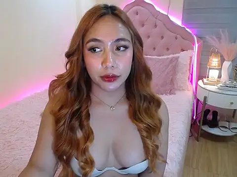 ur_seductivelaura 现场XXX聊天