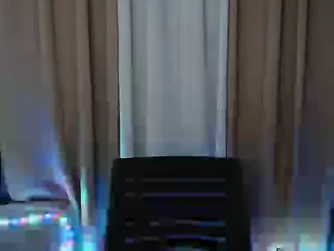 Kisses-For-You élő XXX-chatje