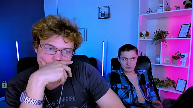 دردشة lucas_long_ الجنسية المباشرة