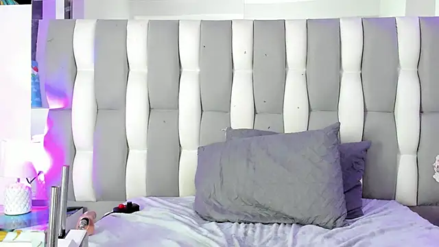 IsaDiiaz Chat XXX in diretta