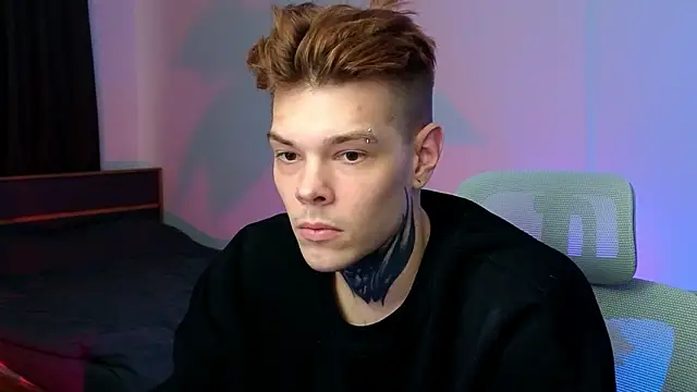 XXX chat uživo modela DENIS_HERE