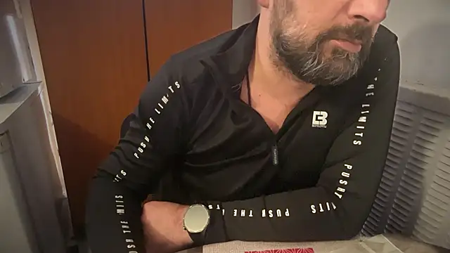 XXX chat uživo modela TARKAN1