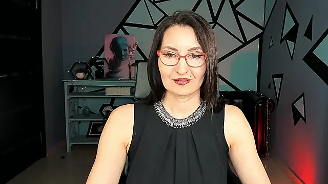 UnaTerra Adlı Modelin Canlı XXX Sohbeti