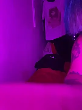 succubussy666 Adlı Modelin Canlı XXX Sohbeti