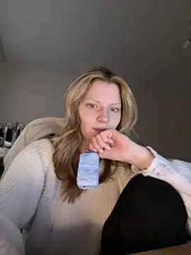 MaryHiggins Adlı Modelin Canlı XXX Sohbeti