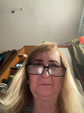 Irina2909@xh: онлайн-секс-чат