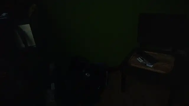 Sexslavescorpio's Live XXX Chat