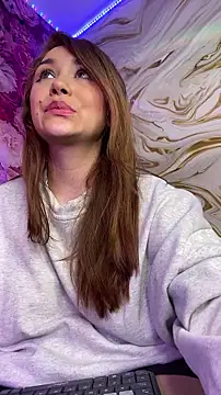 Valeryfox01_ Adlı Modelin Canlı XXX Sohbeti