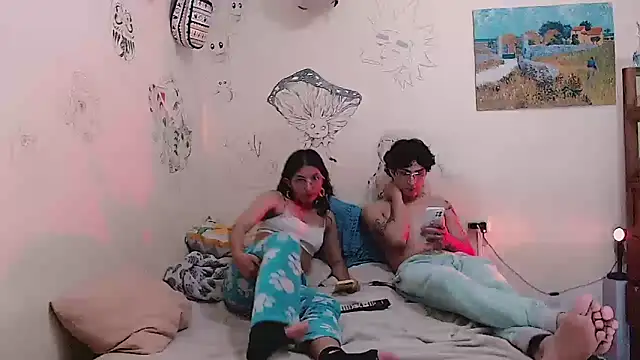 Gaia_16's Live XXX Chat