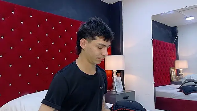 Logan_Woods live XXX chat