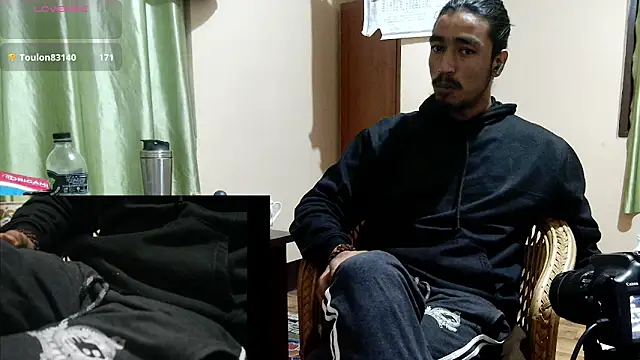 Gre3k_god Chat XXX in diretta