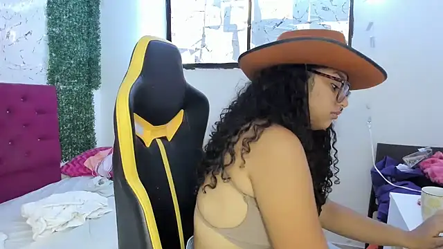 emily_stars1 élő XXX-chatje