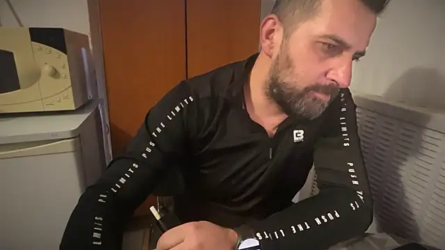 TARKAN1's Live XXX Chat