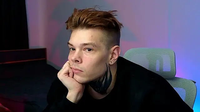 DENIS_HERE 网络视讯表演