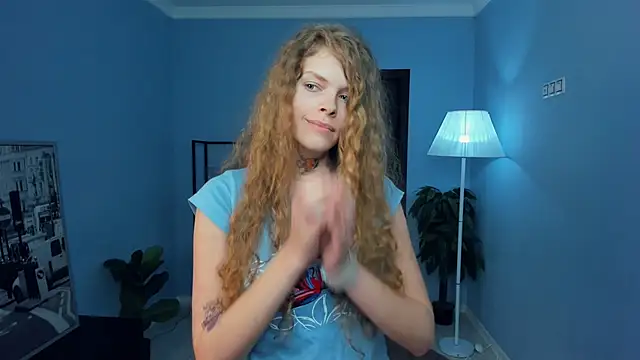 RayaNenlia's Live XXX Chat