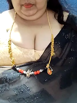 tamilthanushri's Live XXX Chat