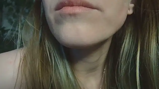 Онлайн чат XXX lavender_spits