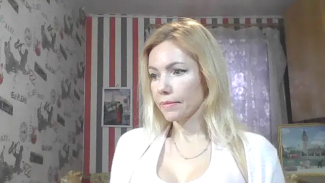 دردشة Amoretta الجنسية المباشرة