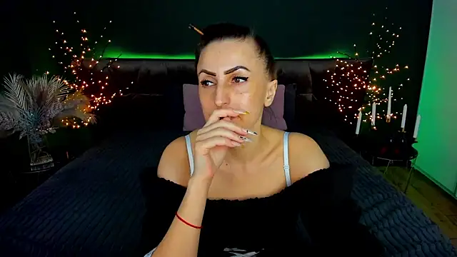 دردشة Rebecca_Diamond الجنسية المباشرة