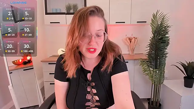 Chatroom XXX en direct de Charmy_Gracy