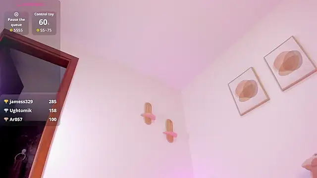 Mia_222のライブXXXチャット