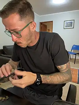 Lucasjandre: онлайн-секс-чат