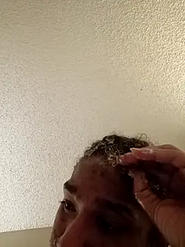 Show modela BrainiacBimbo na web-kameri