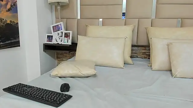 MelanyRojasのライブXXXチャット