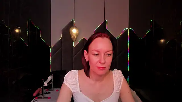 NikaGentle Chat XXX live