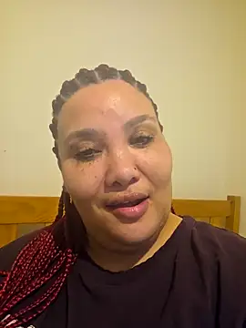 Curvy-Nthabi_X Show in webcam