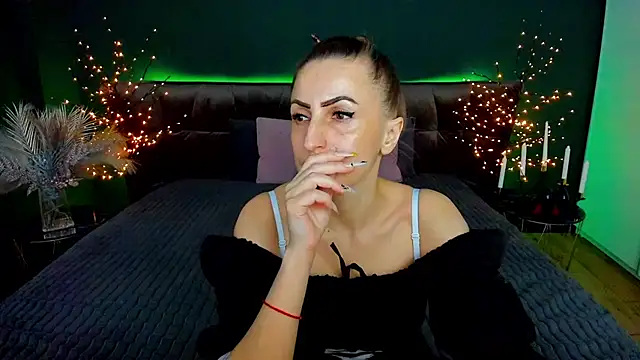 Rebecca_Diamond Adlı Modelin Canlı XXX Sohbeti