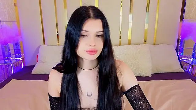 Chat +18 de Neyla_Charm ao vivo