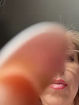 LuxuryNika webkamerás műsora