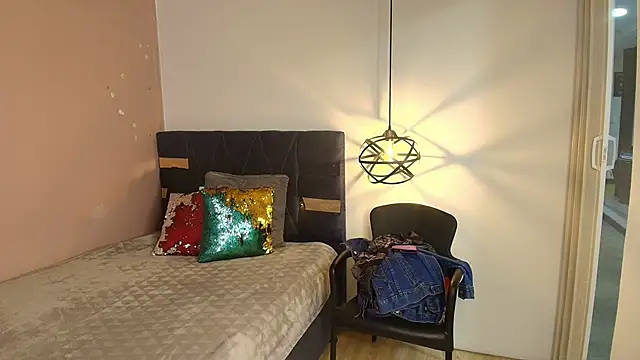 Chat +18 de Charlotte__Gray ao vivo