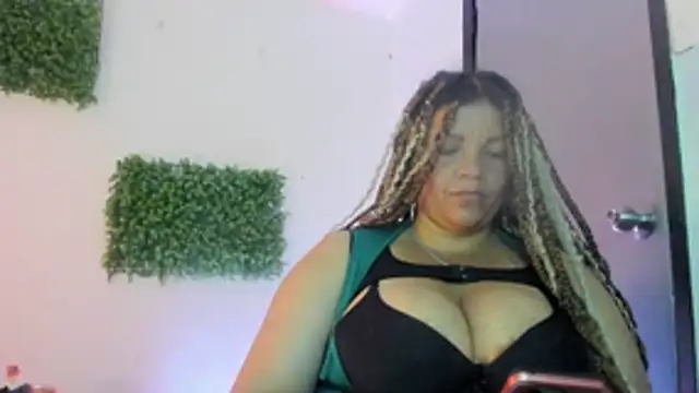 Eva_Luxei 现场XXX聊天