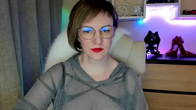 feliziaDesire 现场XXX聊天