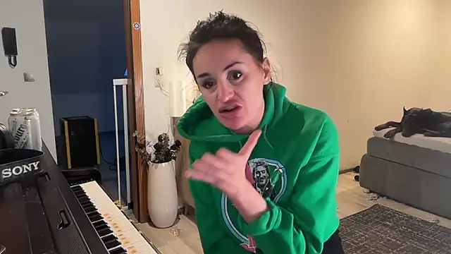 ClaireDeLunee: онлайн-секс-чат