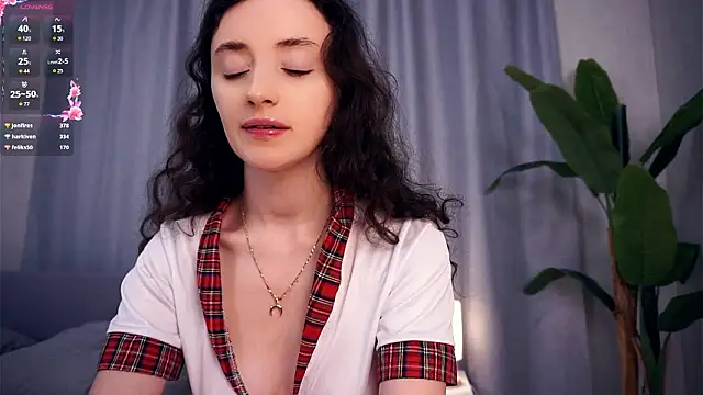 CuteFeret élő XXX-chatje