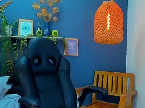 yessila_parker 现场XXX聊天