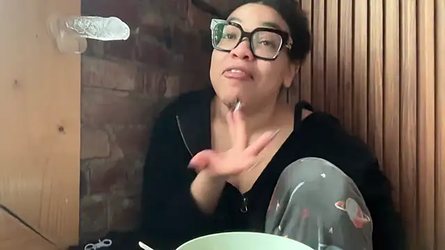 zahrabliss Chat XXX in diretta