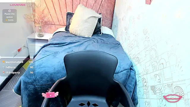 Kiara_Cruz__ 现场XXX聊天