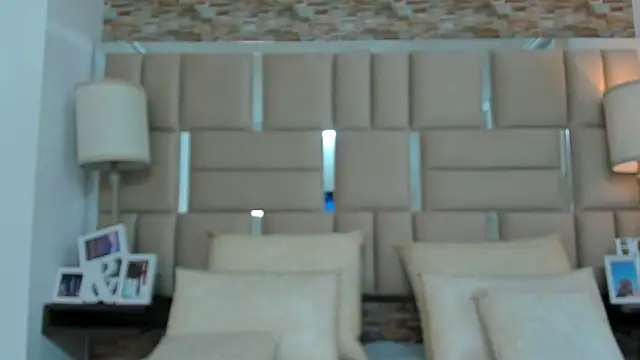 MelanyRojas Chat XXX in diretta