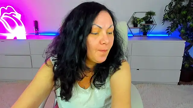 Živý XXX chat IrissMoon