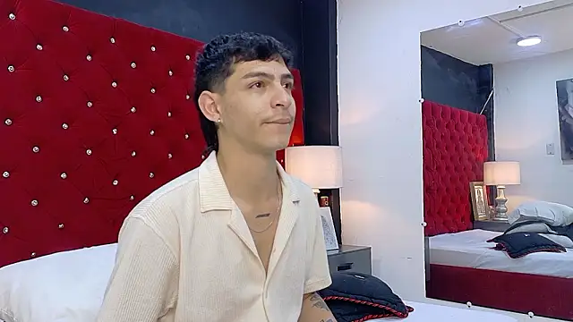 Chat XXX en directo de Logan_Woods