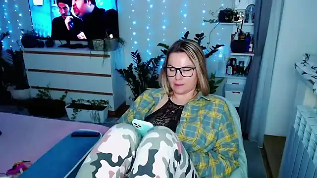 Chat XXX en directo de MonaLisaG