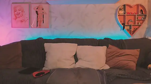 Онлайн чат XXX LolaStarss