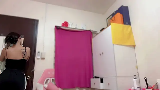 دردشة Yannyloves الجنسية المباشرة