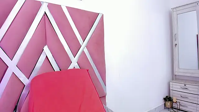 Chatroom XXX en direct de Helenn_monroy1